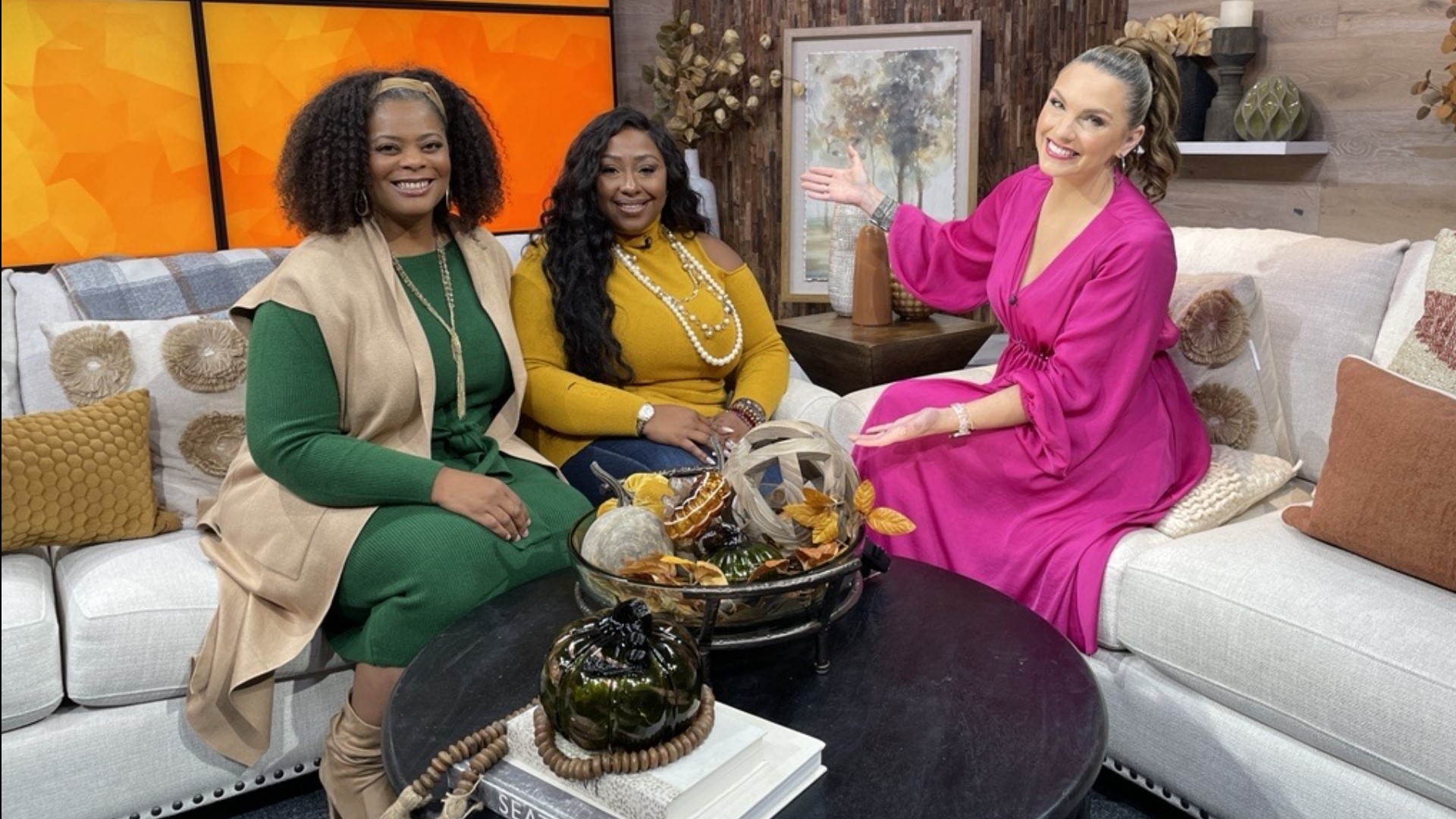 Award wining poet Tia Nache Yarbrough and Acts on Stage executive director Michelle Lang-Raymond discuss Tia's one-woman show, "That Talk You Do." #newdaynw