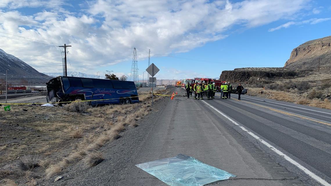 4 killed, 7 injured after bus hit by car near Wenatchee | king5.com