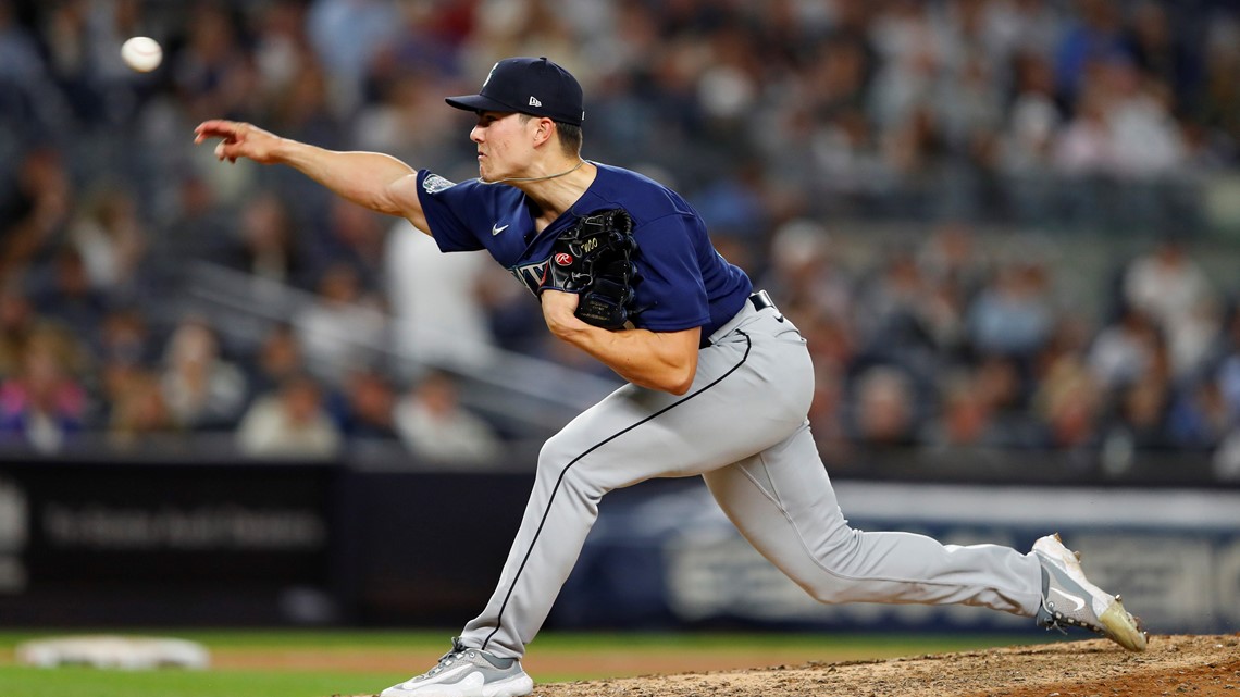 Wagging his finger at the Mariners, Cole stops the Yankees' 4-game