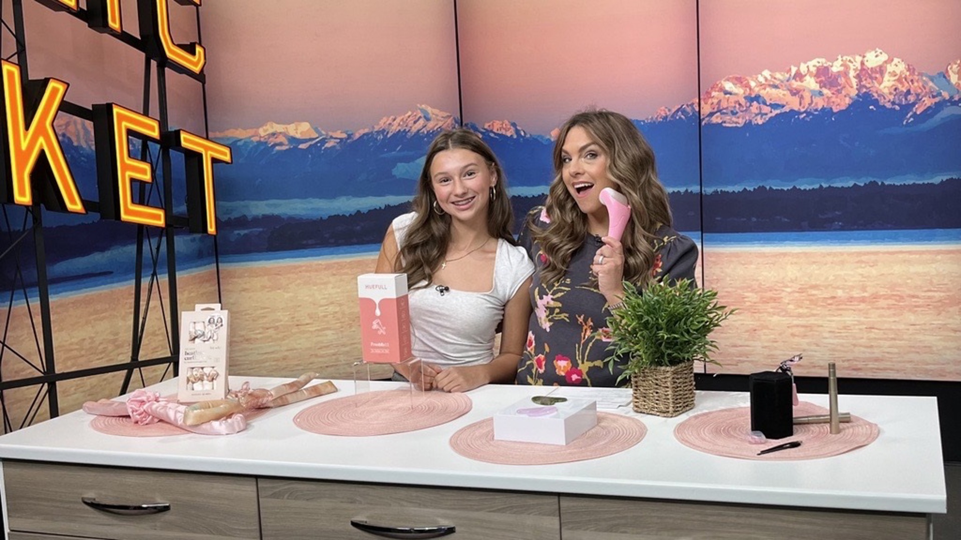 Teen Reviewer Abbie Perry says heatless curling rods and ice face rollers speed up the beauty time. #newdaynw