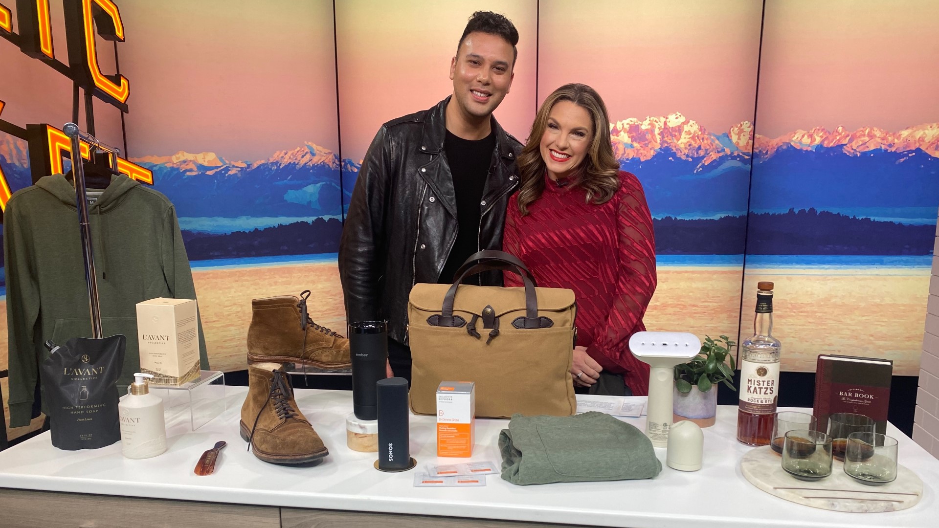 425 Magazine fashion writer and creative director Andrew Hoge joined the show to share stunning local gifts for the men in your life! #newdaynw