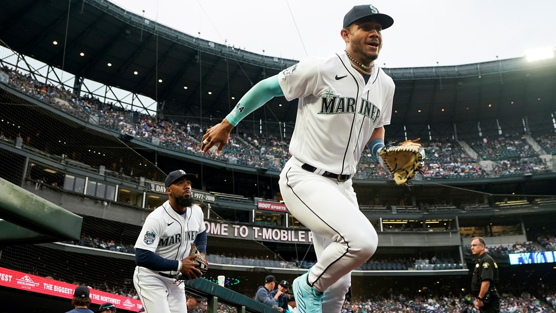 Mariners CF Julio Rodríguez out of lineup for second straight day