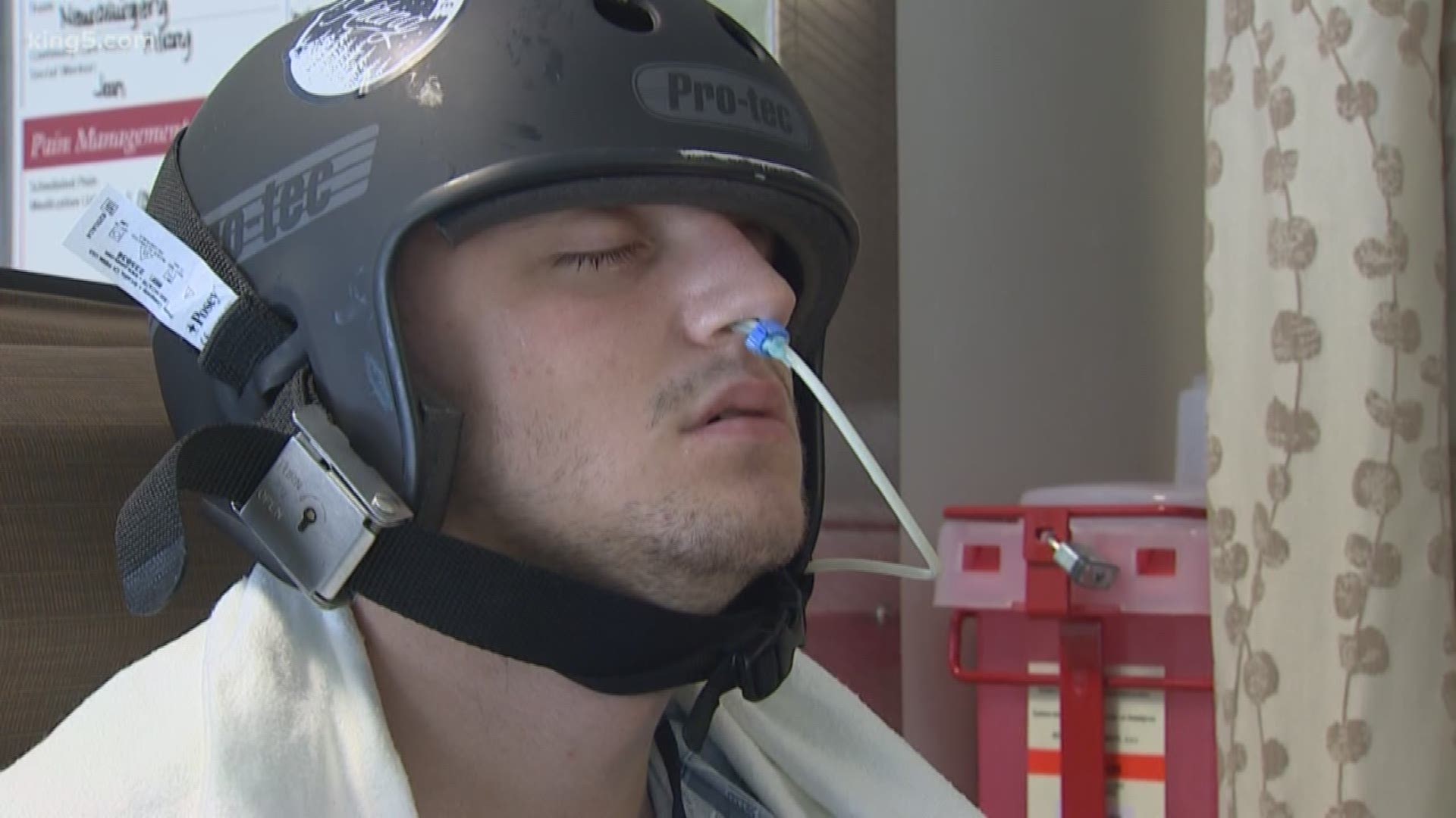 A 19-year-old from Bellevue is recovering at Harborview Medical Center after suffering a traumatic brain injury when he fell off his skateboard. KING 5’s Drew Mikklesen reports.