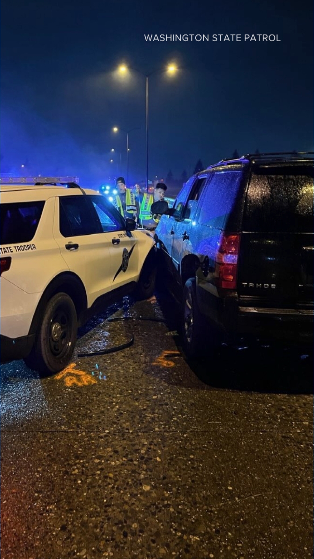 Driver takes off from deputies and troopers, enters freeway in wrong ...