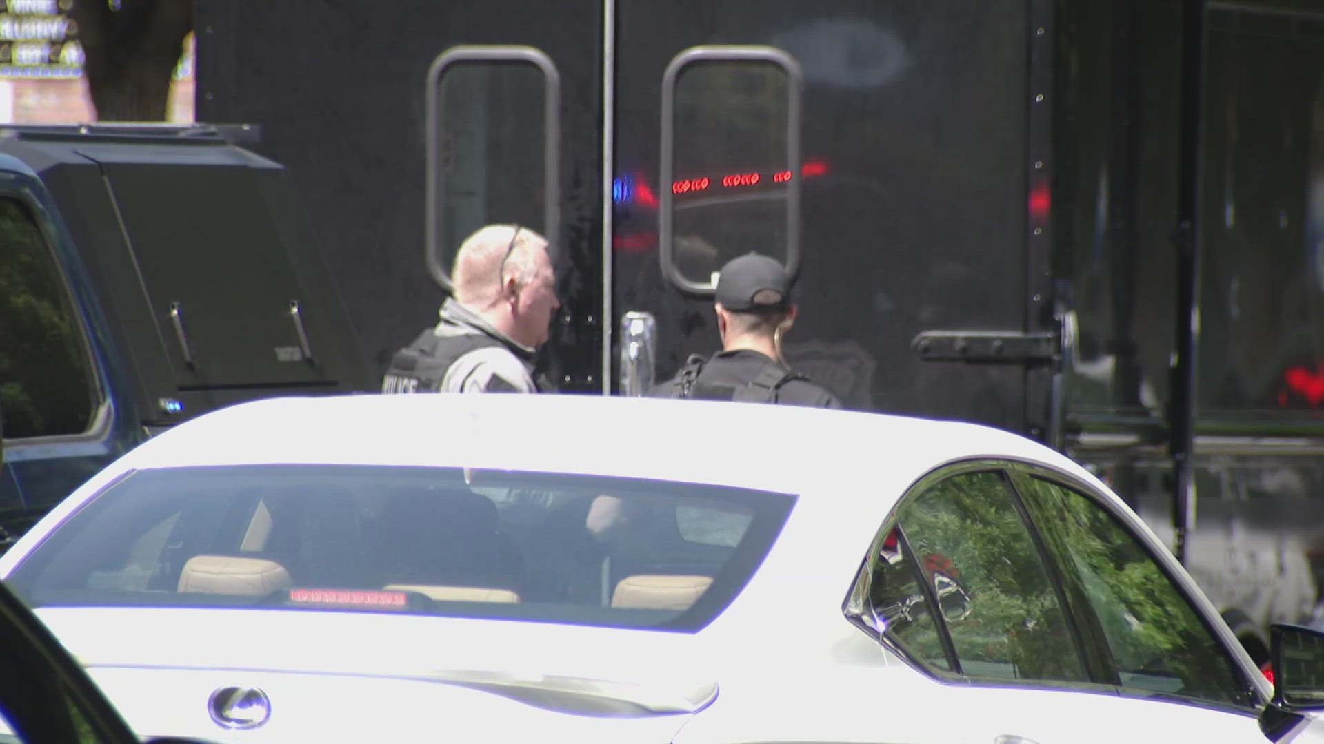 19-year-old held on $1.5M bail for Capitol Hill shooting | king5.com