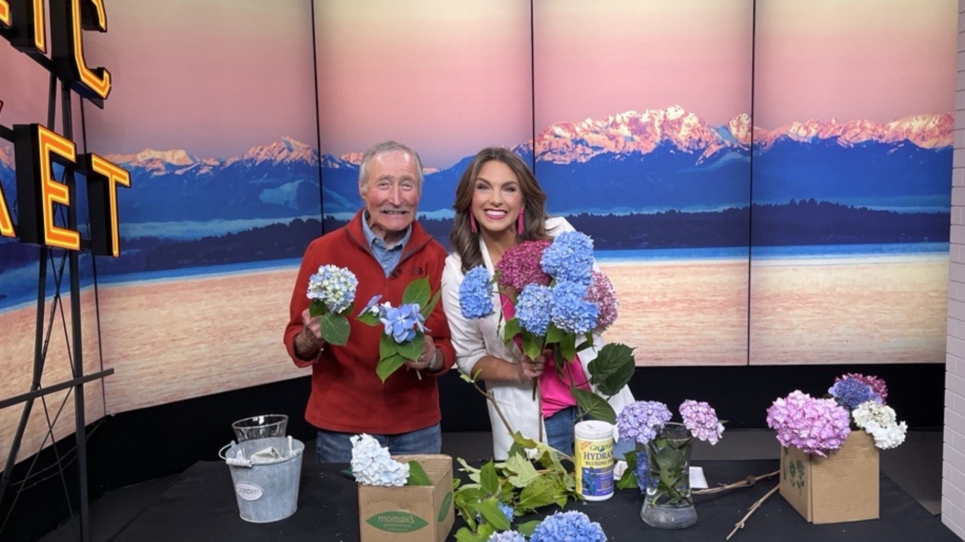 Ciscoe Morris shares the product to use to change the acid in the soil and change the color of your blooms.