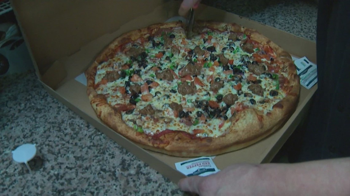 Seattle pizzeria owner says new gig ordinance is slicing sales