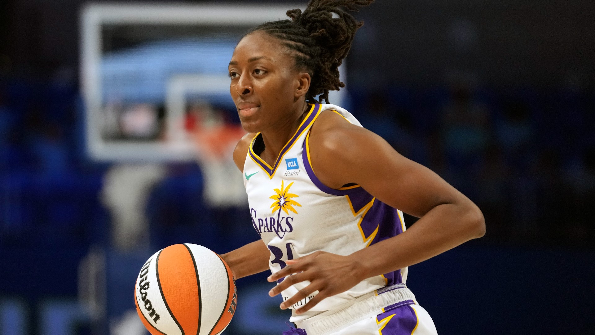 Former MVP Nneka Ogwumike becomes second big free agent to sign with ...