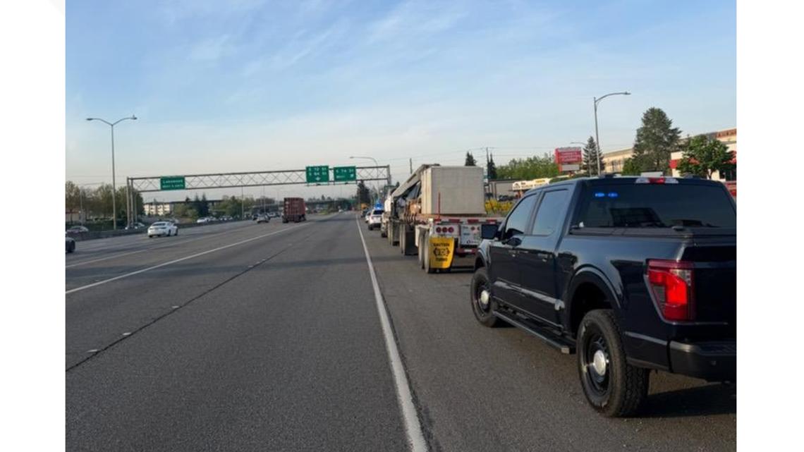 Over 18 vehicles struck by unsecured debris from semi on southbound I-5 near SR 512