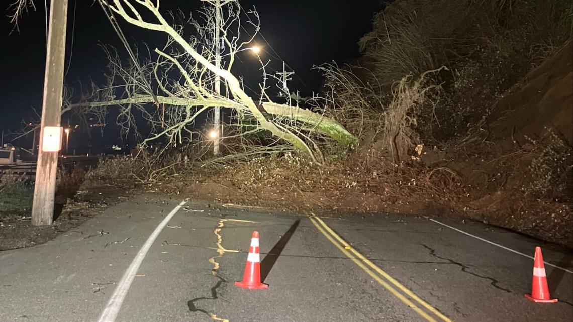 Landslide prompts closure of Tacoma waterfront roadway