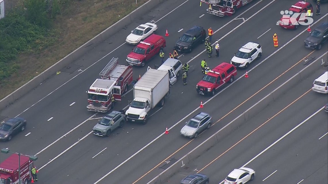 Crashes in both directions of I405 cause major traffic delays