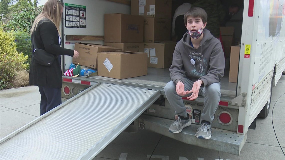 Teen donates thousands of toys to Seattle Children's Hospital - Vimarsana News