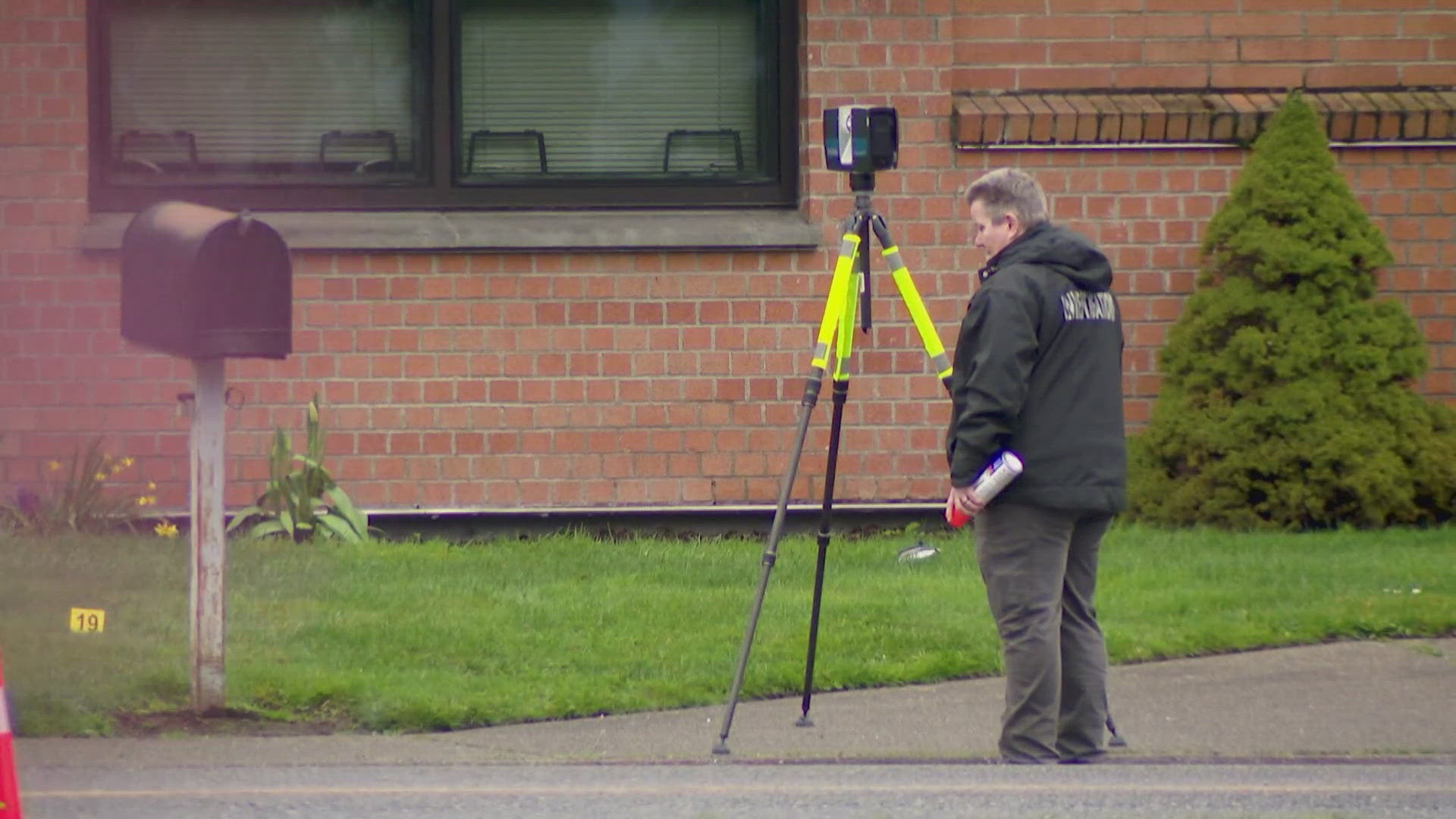 Man dies after police shooting in Everett; investigation underway ...