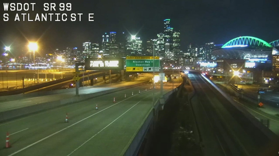 Highway 99 tunnel in Seattle reopens after car fire