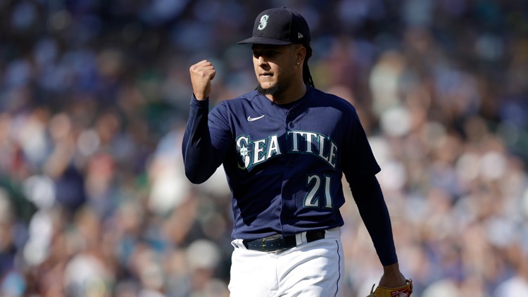 Castillo strikes out 8, surging Mariners drop A's 5-1