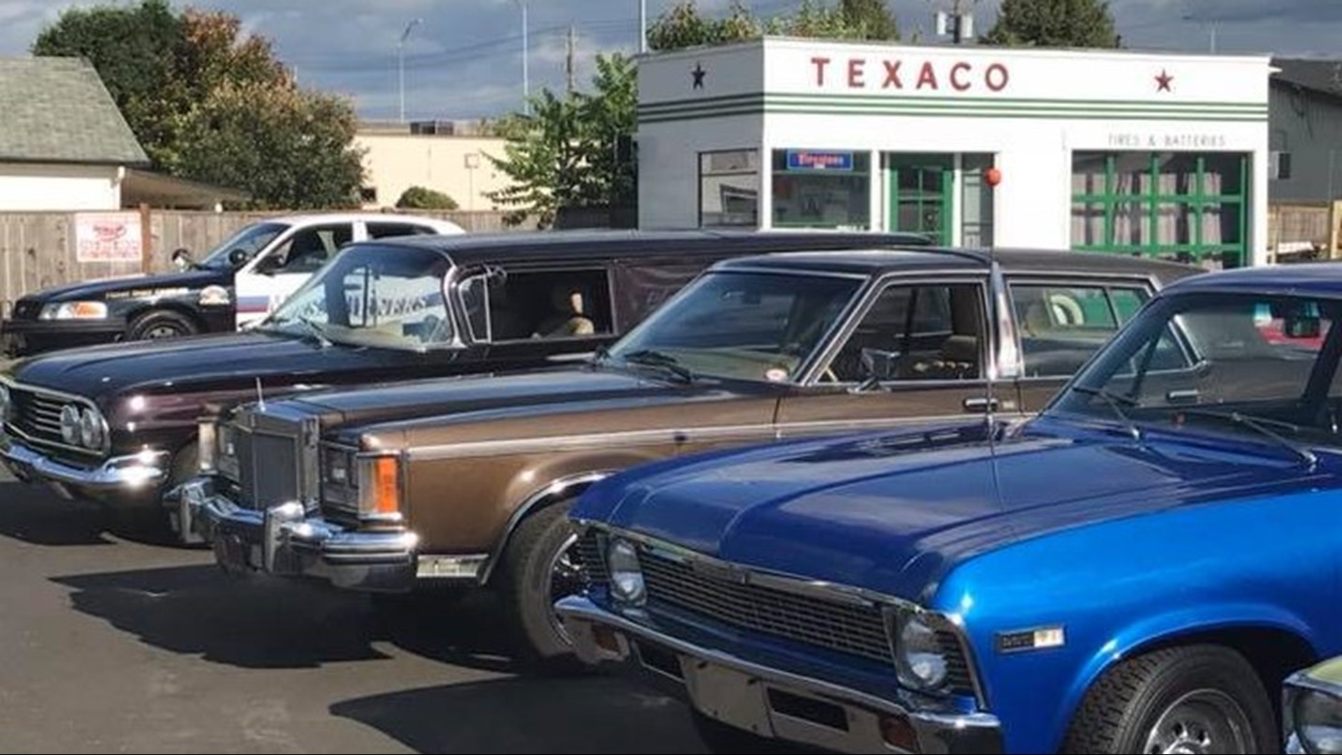Mrs. Turner's Hometown Cafe serves massive hot dogs and hosts car shows every Friday in the summer- no wonder it's a neighborhood favorite.
