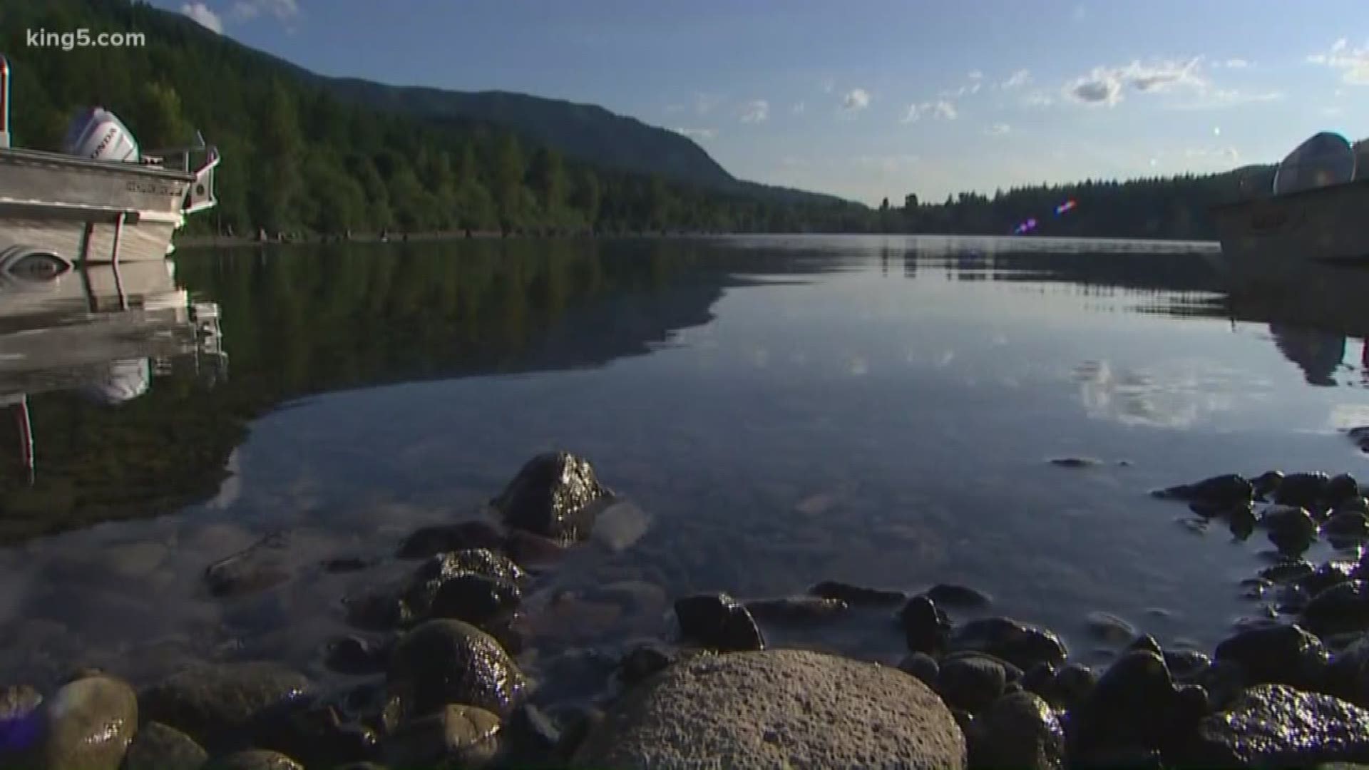 Eastside Fire and Rescue along with KCSO Marine Rescue Dive Unit responded to Rattlesnake Lake after two kayakers called 911, concerned about a swimmer. KING 5's Natalie Swaby reports.