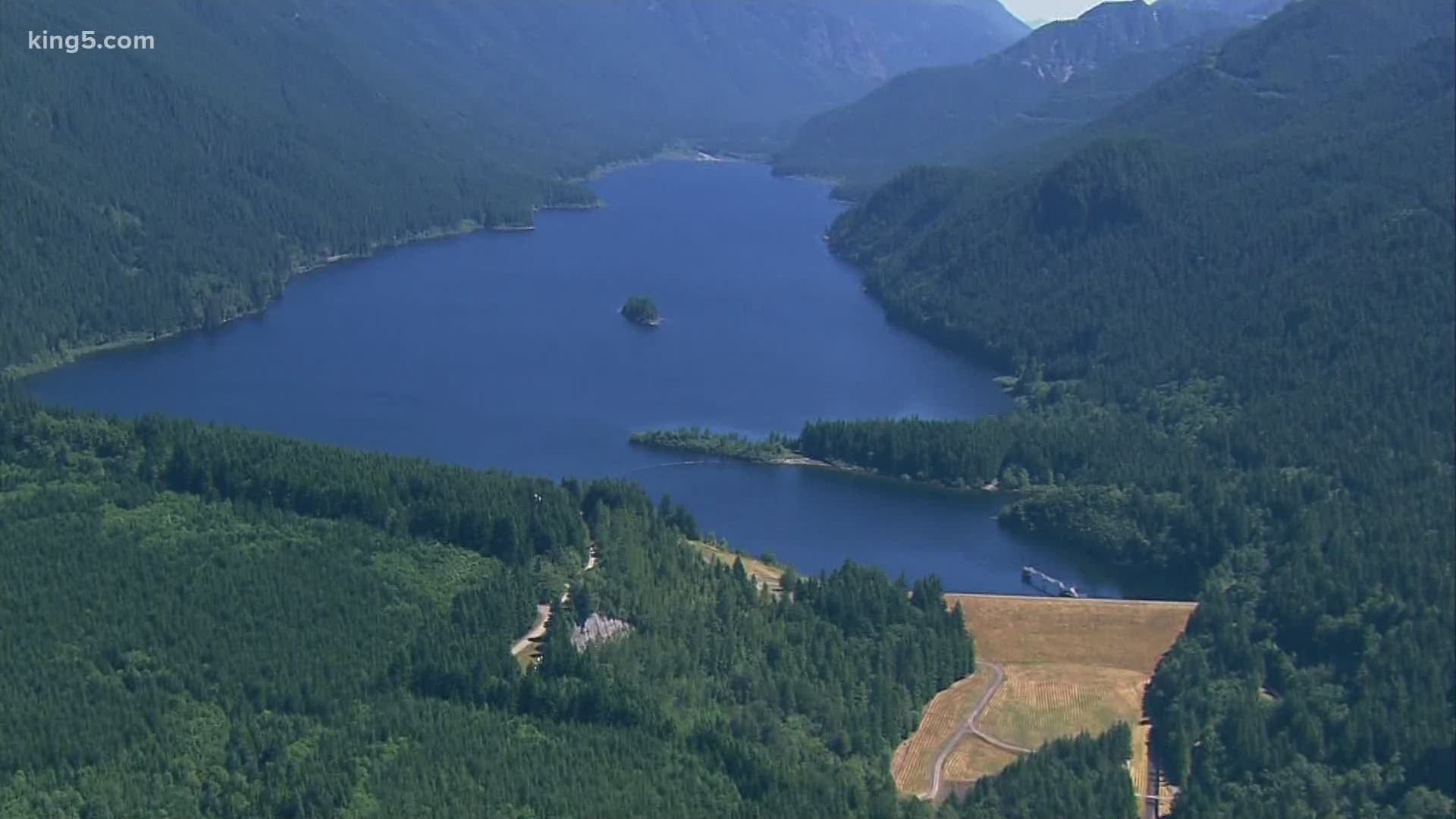 A worker accidentally set off the warning system for a dam failure. Before it was cleared up, many residents of Carnation started evacuation procedures.