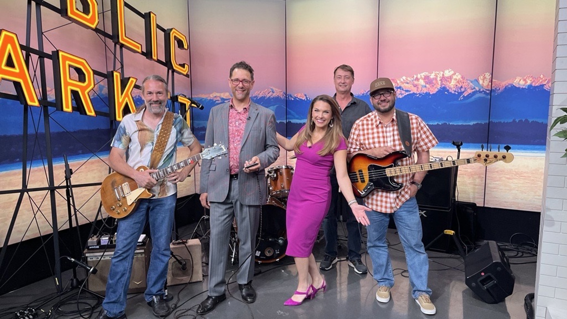 Fresh from a West Coast tour, Seattle's Joel Astley performs "Secondhand Kid." #k5evening