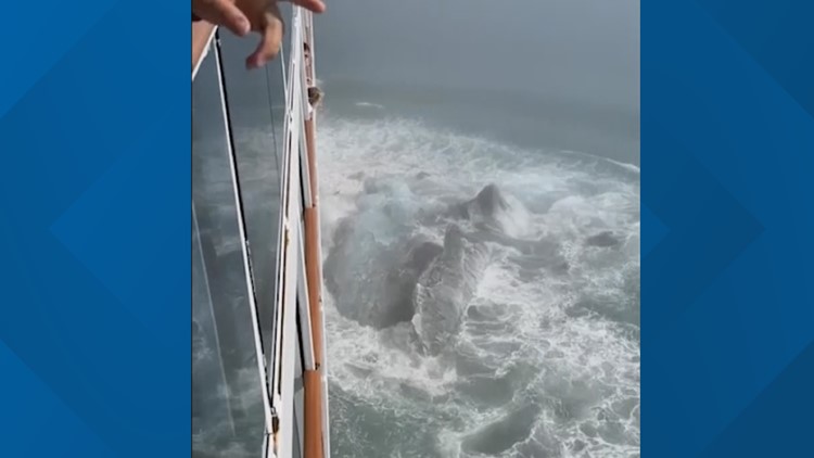 Video shows Norwegian Cruise ship hitting iceberg before returning to Seattle