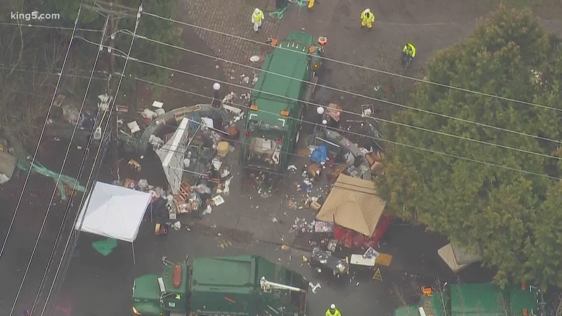 Seattle Police Arrest 24 As Crews Clear Homeless Camp At Cal Anderson Park King5 Com