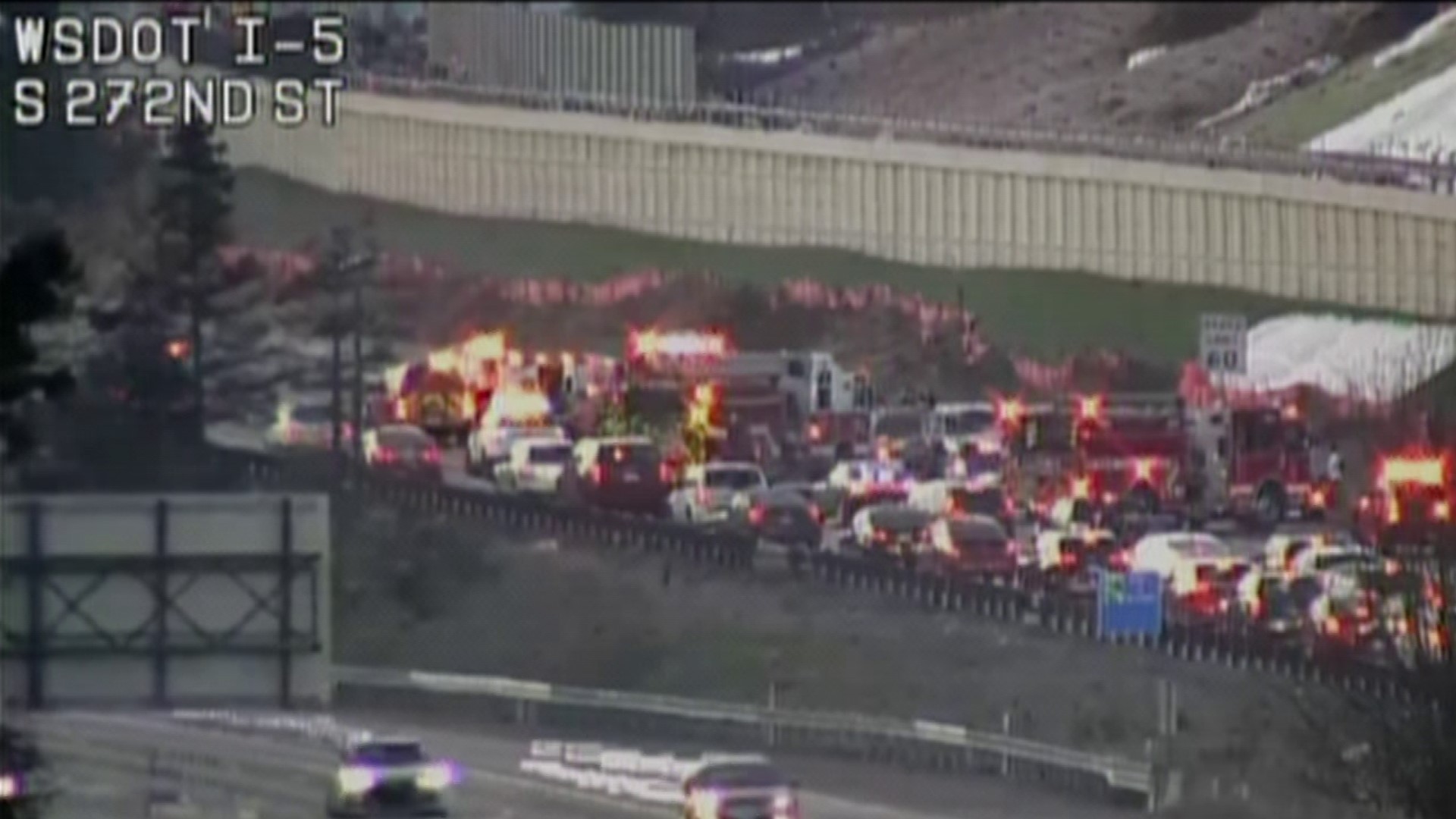 Crews clear 15-vehicle crash that blocked I-5 lanes near Auburn | king5.com