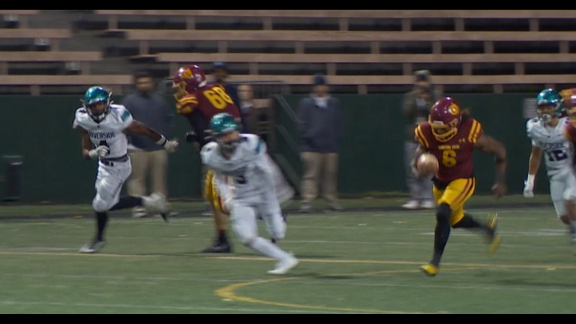 2nd Half highlights of O'Dea's 48-0 win over Auburn Riverside in the 1st Round of the State playoffs