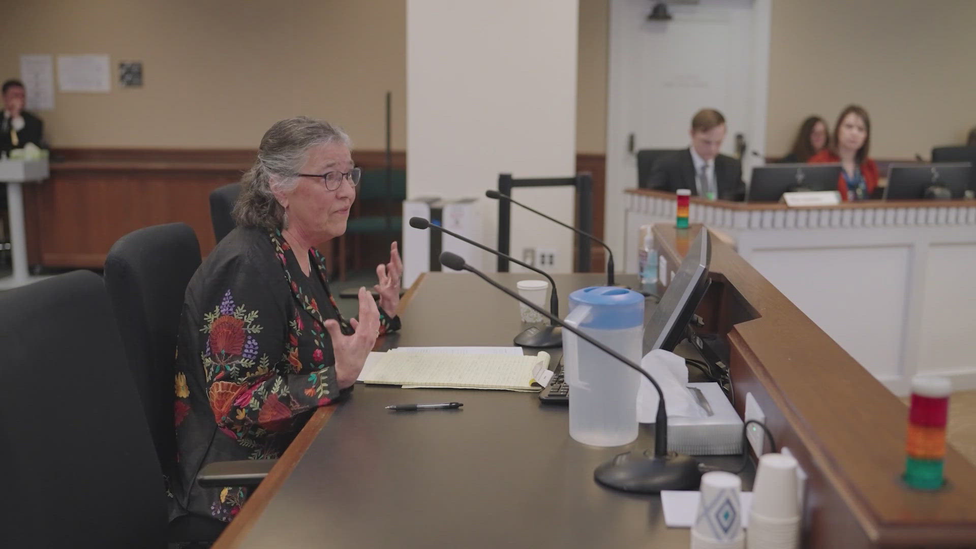 Spermatozoid bilan qoplangan qaynonaning mushuki