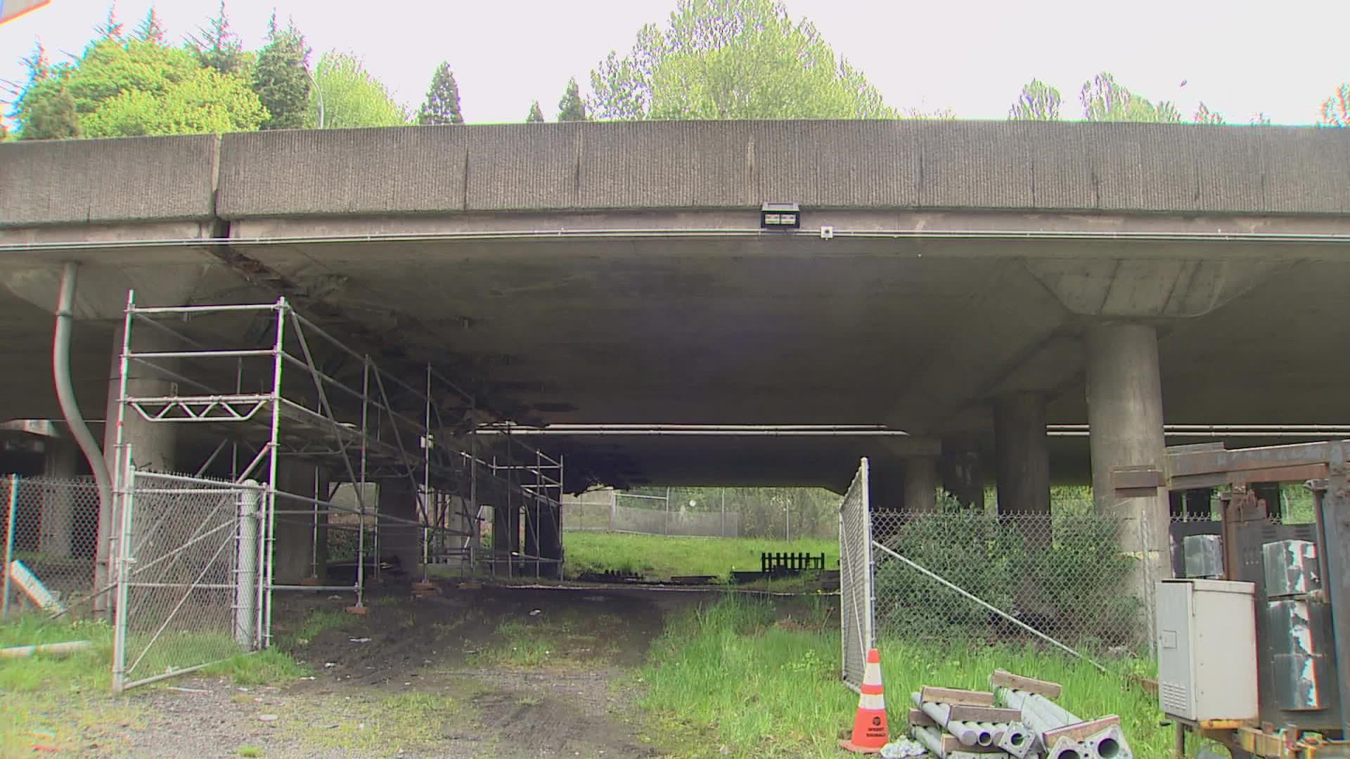 Washington State Department of Transportation crews will start reducing lanes Friday night as crews begin to replace worn out expansion joints on I-5