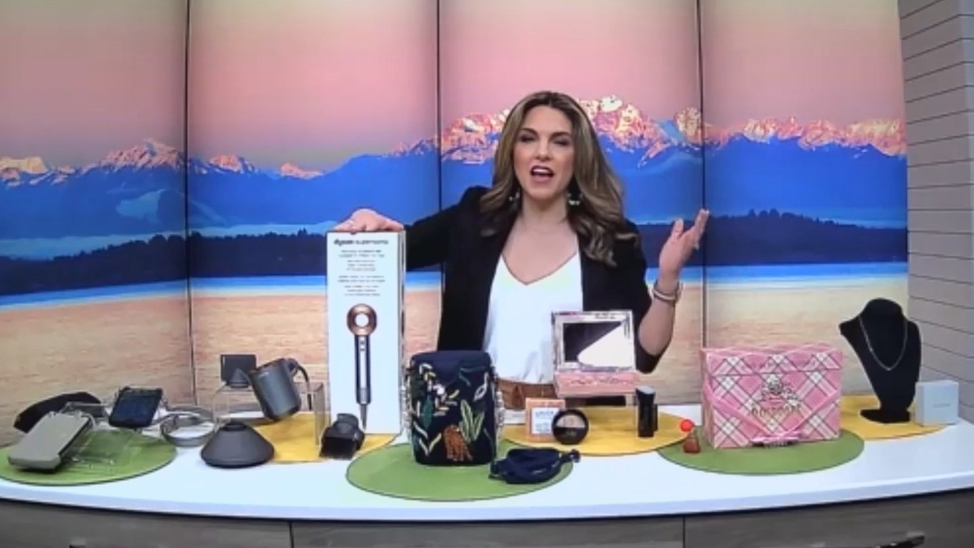 From purses to phone cases, lifestyle blogger Kathy Copcutt has the Mother's Day gift ideas you need.