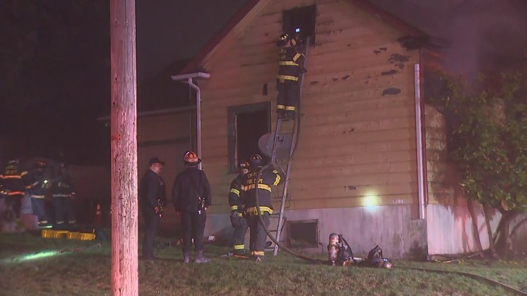 3 critically injured in Everett house fire