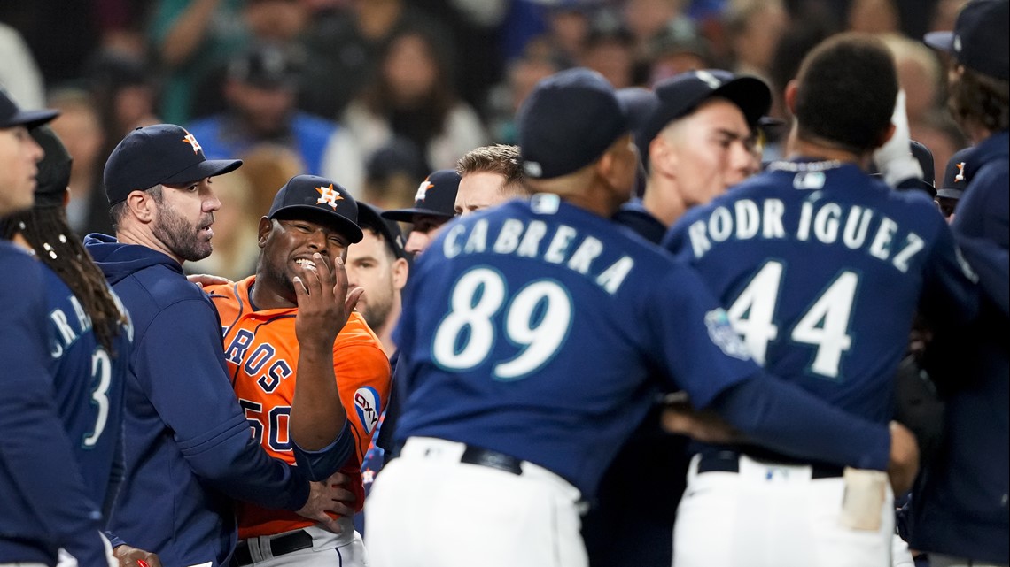 Astros win AL West title via tiebreaker after Rangers lose