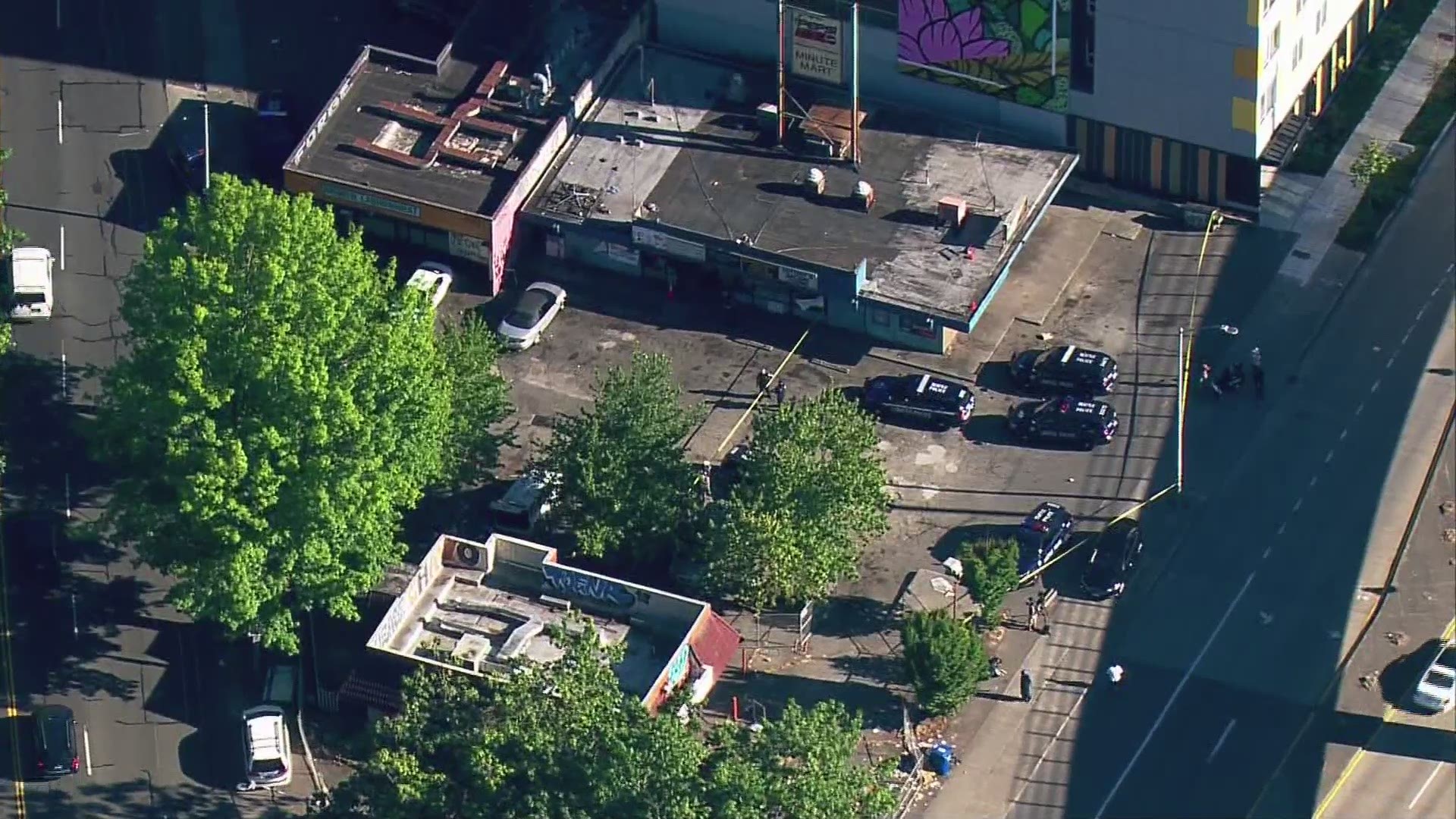 Seattle police looking for suspect after shooting on Rainier Ave. S ...