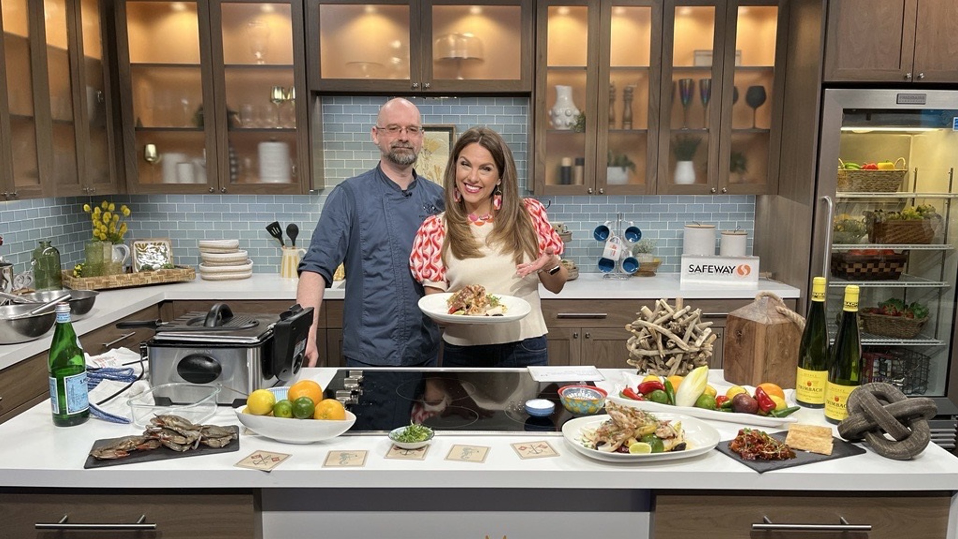 Water Grill's Executive Chef Kaelon Sparks shows Amity how to prepare their Soft Shell Crab. #newdaynw