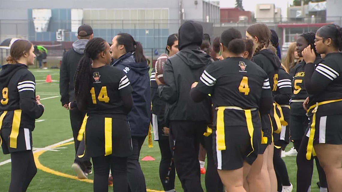 Seattle Seahawks sponsor girls' flag football at public schools Video - ABC  News