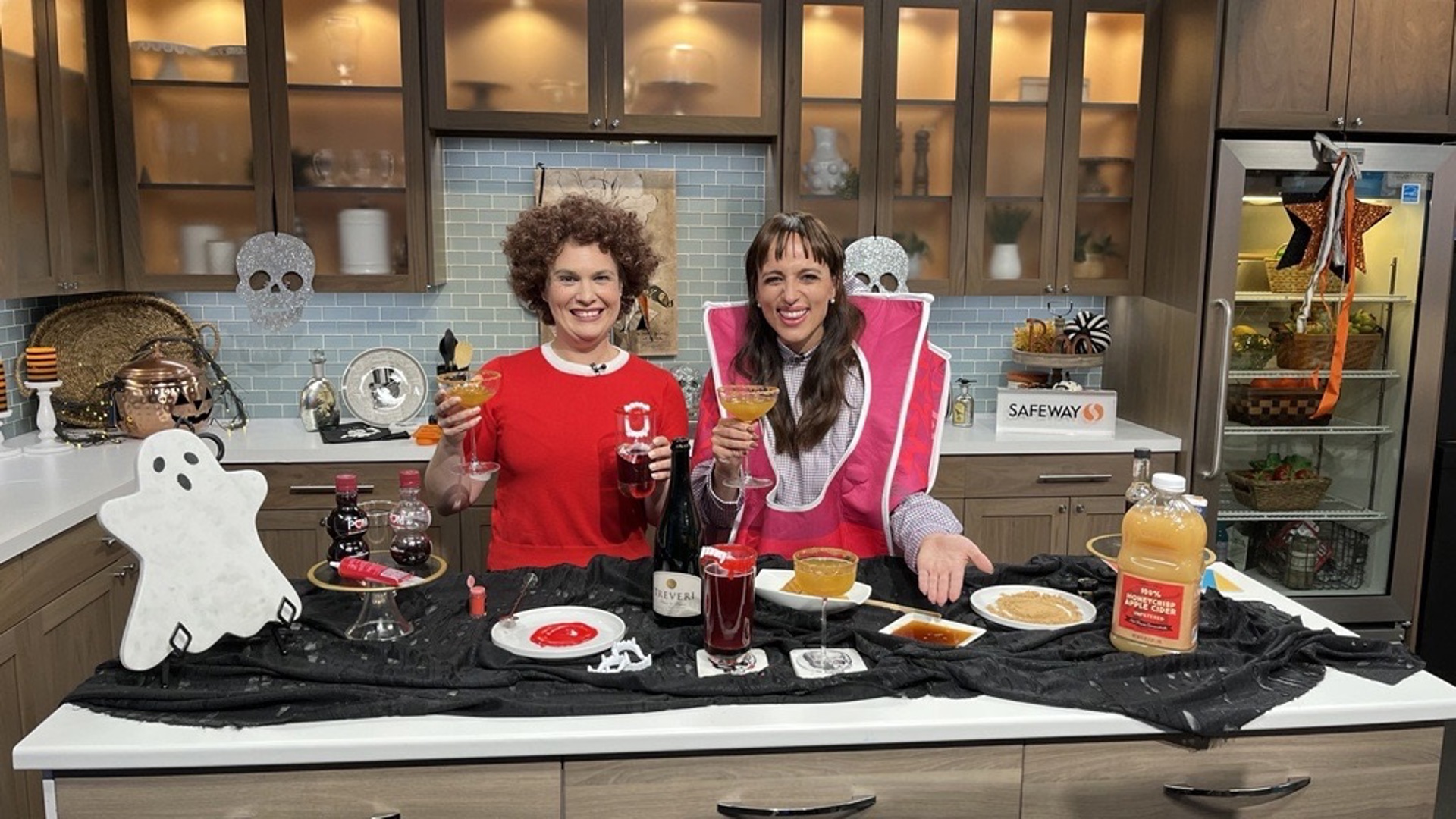 Kelly and Producer Rebecca Perry make a vampire mimosa and a fall apple cider cocktail. #newdaynw