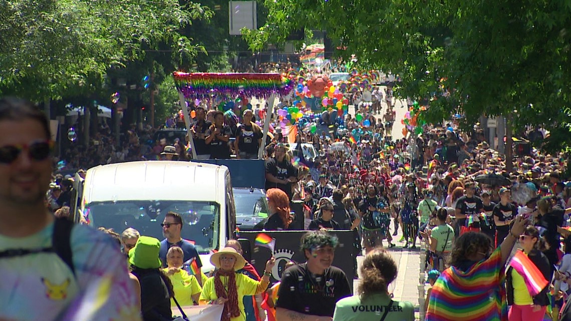 Hundreds of thousands attend Seattle's Pride Parade Sunday | king5.com