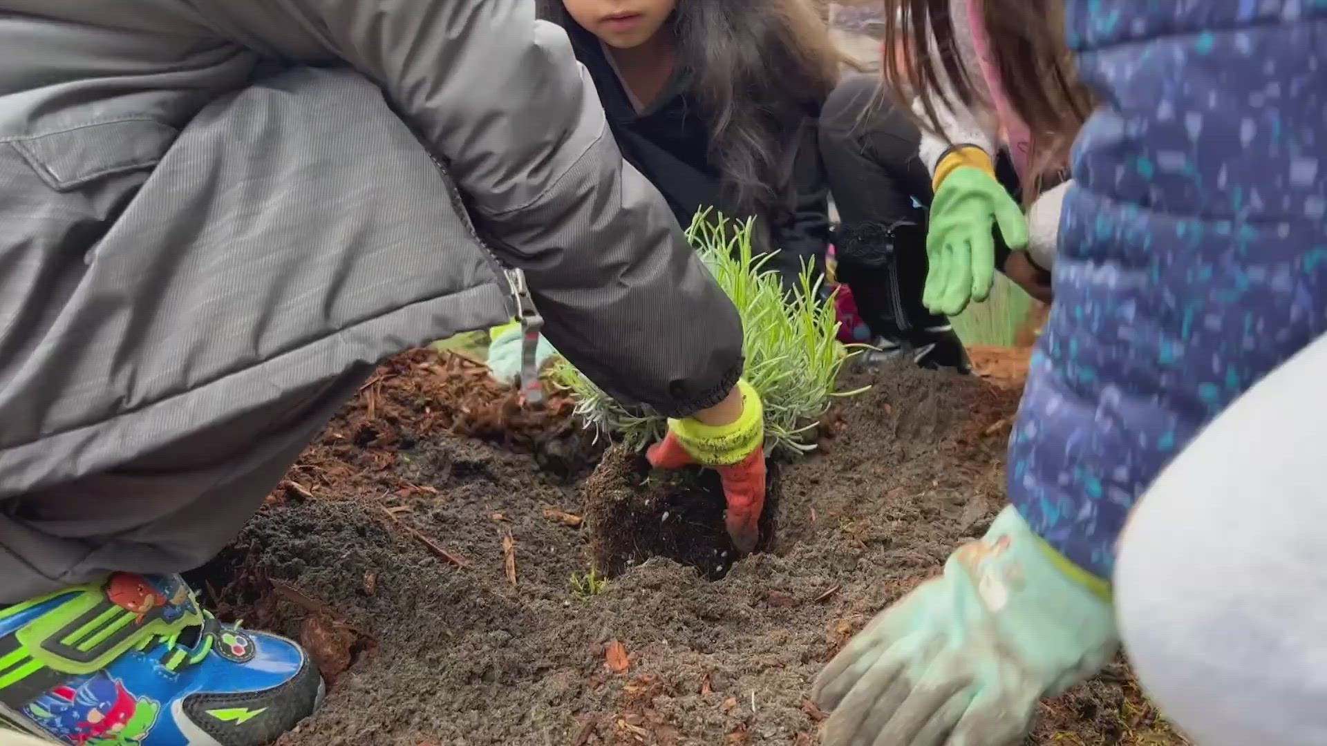 Highline School District students partnered with the Sounders and nonprofit EarthGen to celebrate Earth Month.