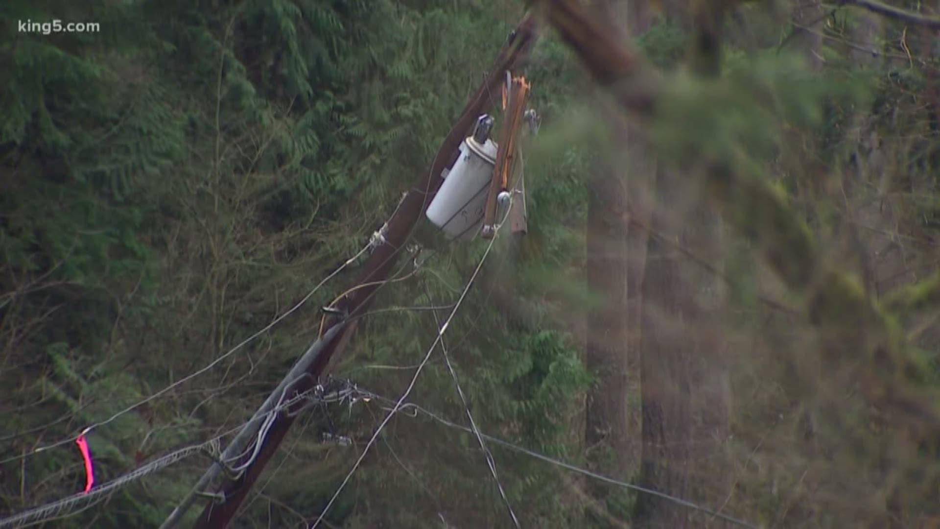 Thousands of people around Western Washington are still in the dark after Sunday's windstorm. Now, there's more trouble on the way. A wind advisory is in effect until 6 tomorrow night around the Cascade foothills. KING 5's Michael Crowe shows us what many without power are doing to get by.
