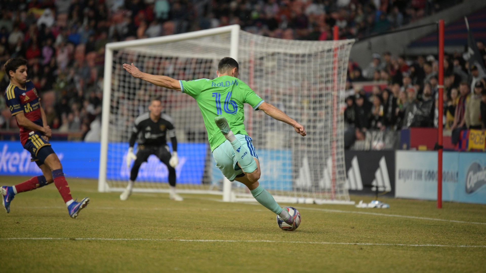 Aiden Hezarkhani, Ariath Piol score goals to lead Real Salt Lake to 2-1 ...