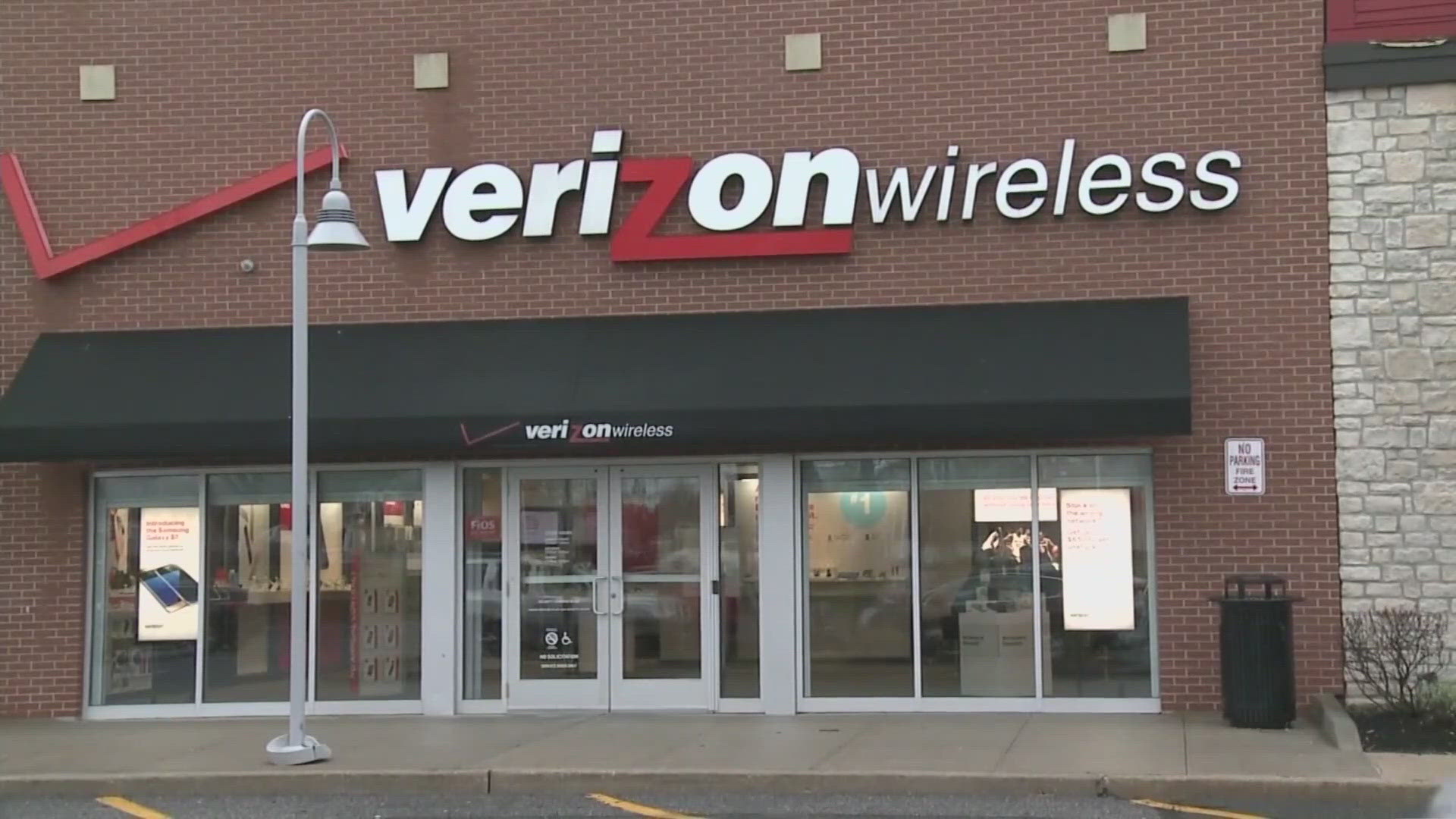 More than 100,000 Verizon users reported issues with their cell service on Monday, according to an online outage tracker.