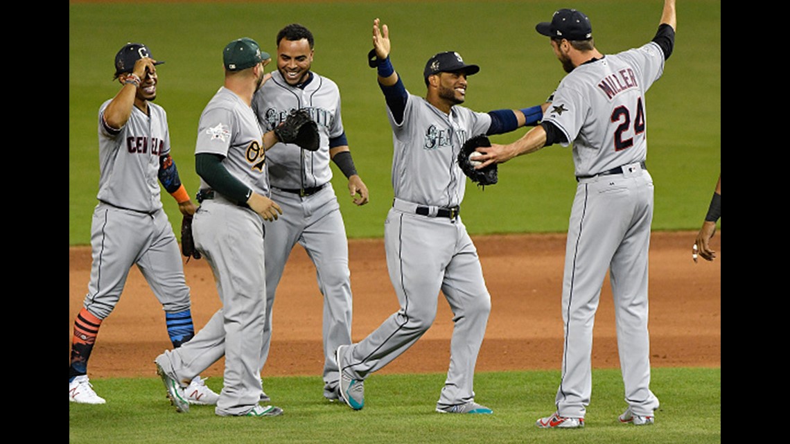 Robinson Cano's homer in 10th inning gives American League a 2-1
