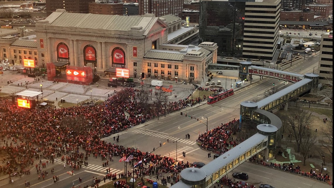 Chiefs Super Bowl parade: KCPD helicopter shows crowd of fans