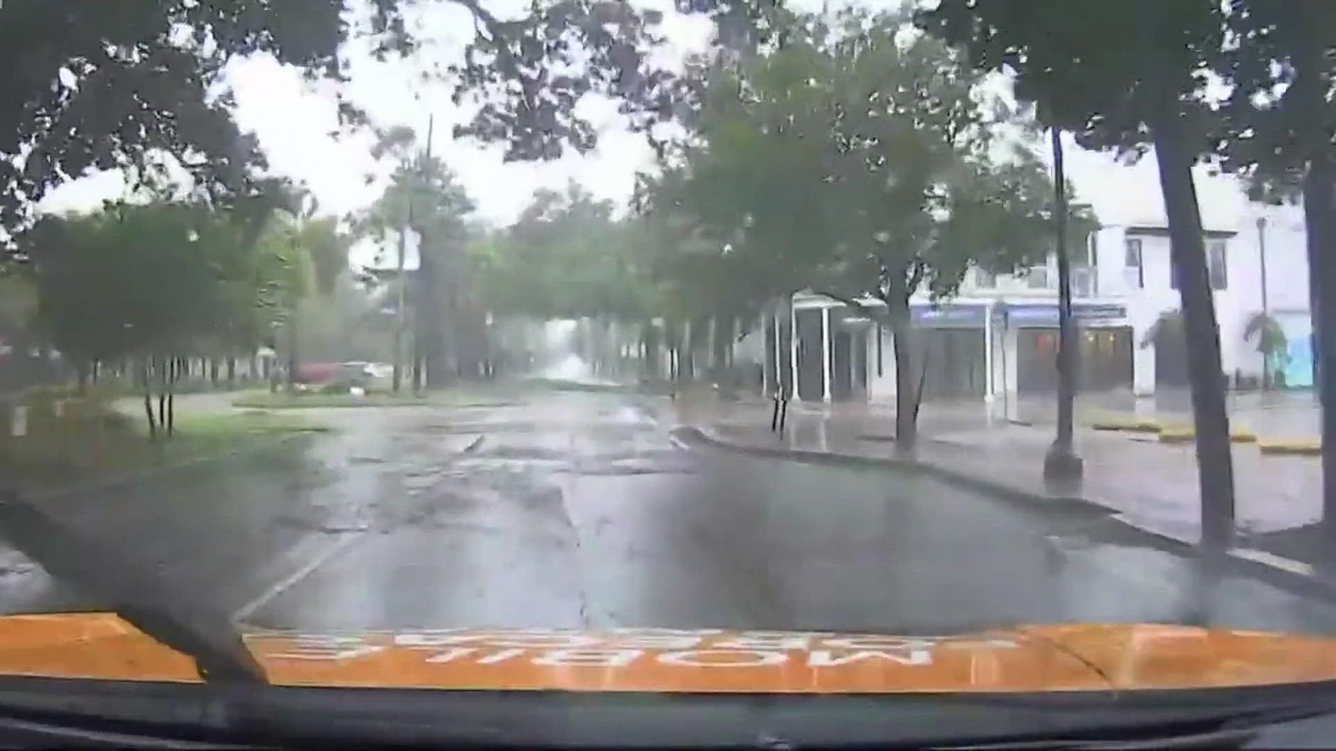 WWL-TV's mobile weather unit drives around New Orleans as the wind and rain from Hurricane Ida begin to hit the city.